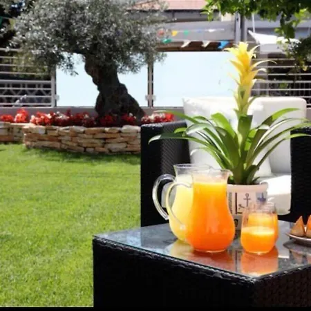 Couette-café Faraone 3*